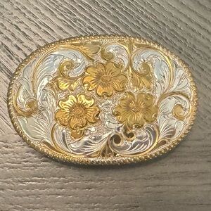 Vintage Crumrine Oval Women’s Belt Buckle